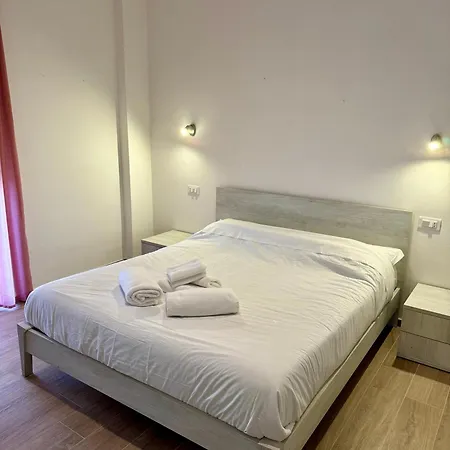 Lägenhet Stay-relais Bonghi With Private Parking